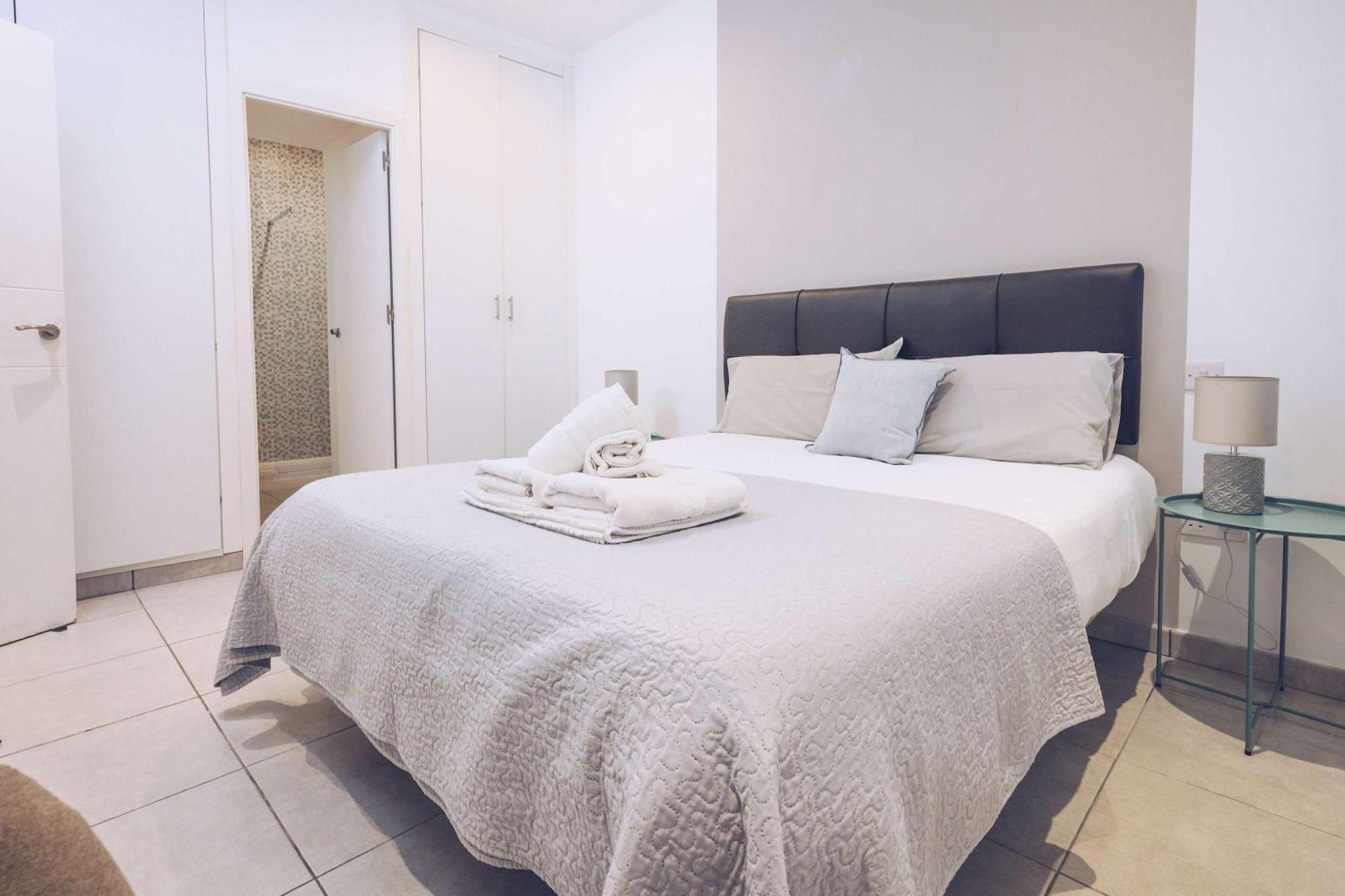 ジブラルタル2Br In The Zoko Contemporary And Convenientアパートメント エクステリア 写真